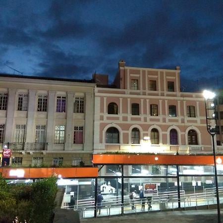 Hostal Mediodia كويتو المظهر الخارجي الصورة