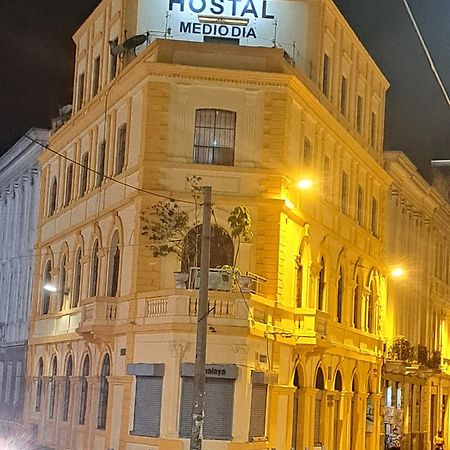 Hostal Mediodia كويتو المظهر الخارجي الصورة