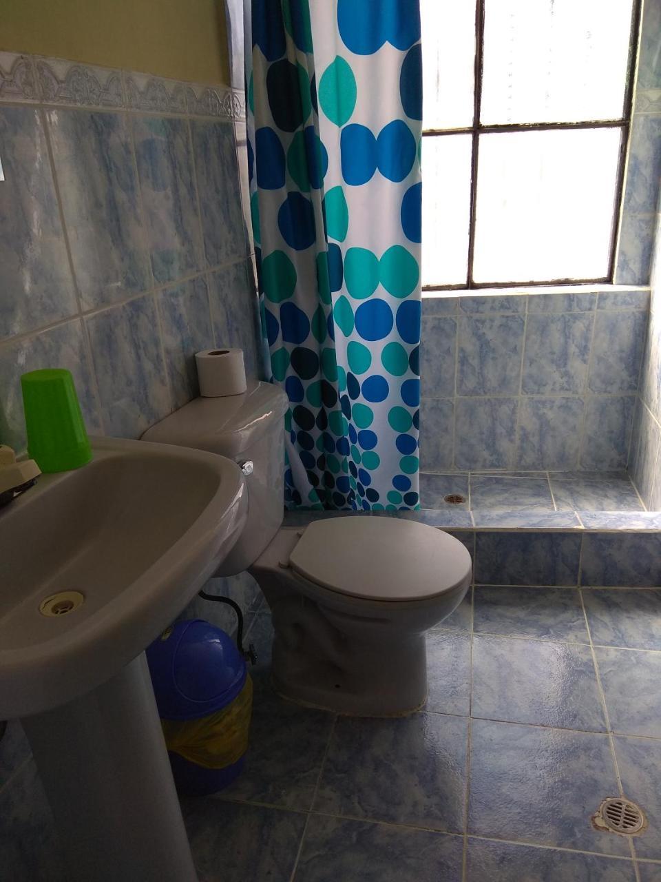 Hostal Mediodia كويتو المظهر الخارجي الصورة