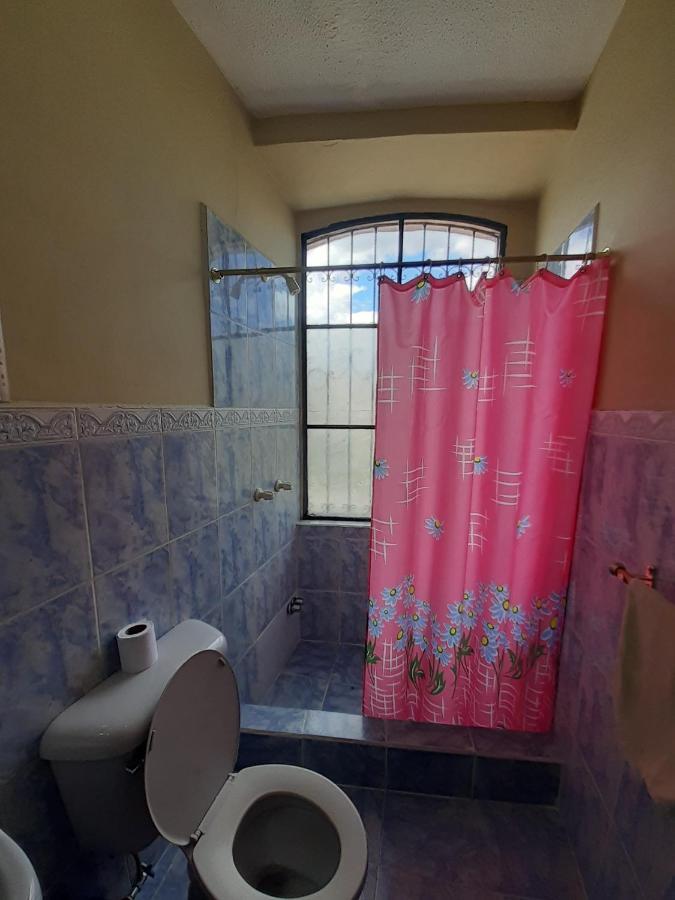 Hostal Mediodia كويتو المظهر الخارجي الصورة