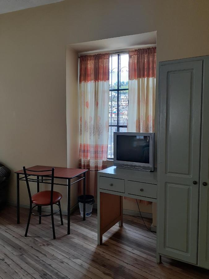 Hostal Mediodia كويتو المظهر الخارجي الصورة