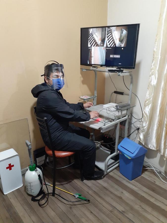 Hostal Mediodia كويتو المظهر الخارجي الصورة