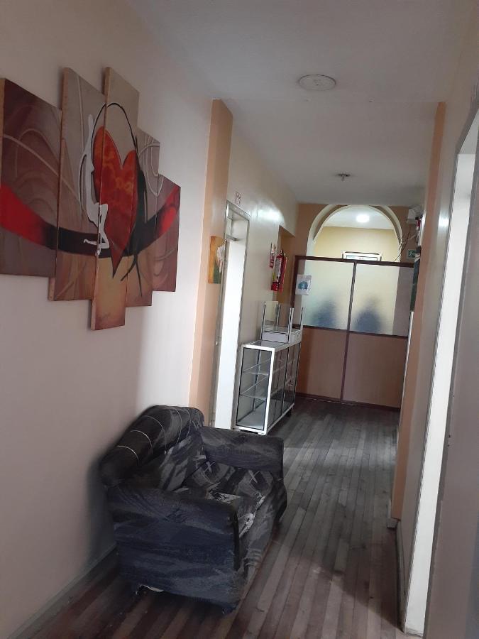 Hostal Mediodia كويتو المظهر الخارجي الصورة