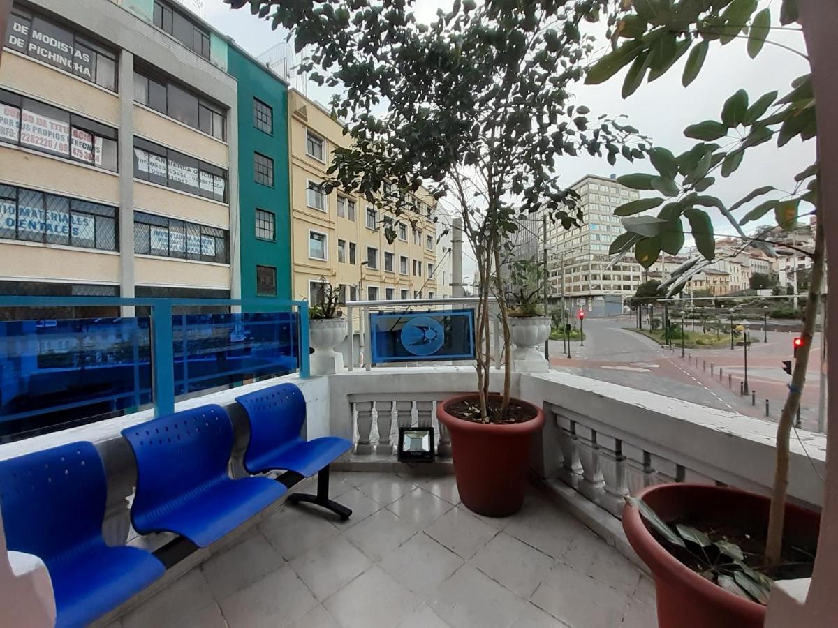 Hostal Mediodia كويتو المظهر الخارجي الصورة