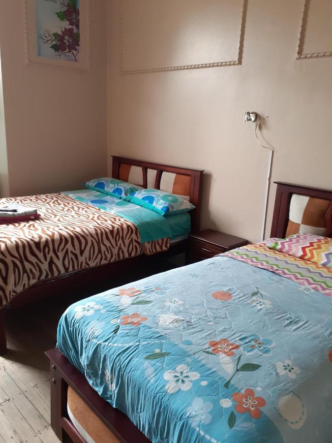 نزل كويتوفي Hostal Mediodia المظهر الخارجي الصورة