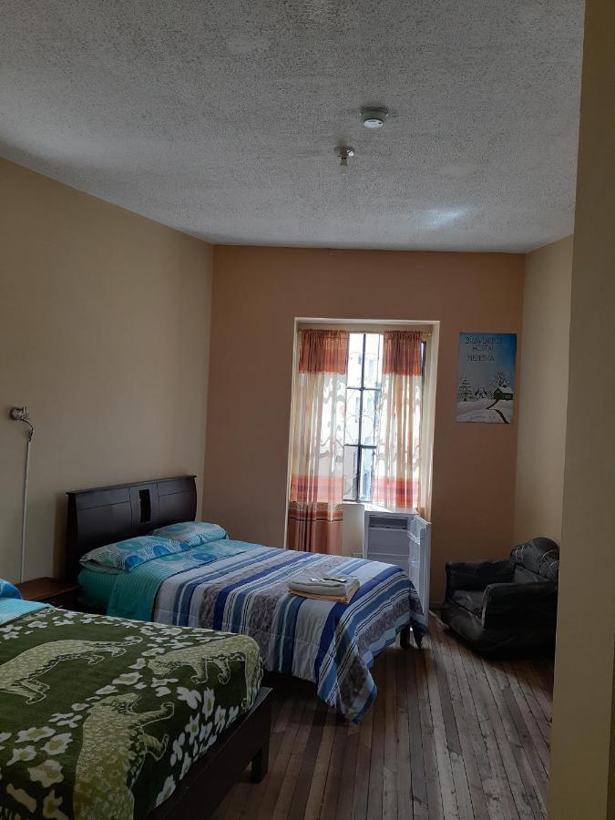 Hostal Mediodia كويتو المظهر الخارجي الصورة